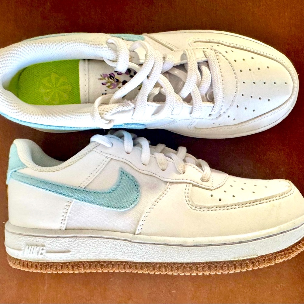 Nike Force 1 LV8 Kids Sneakers